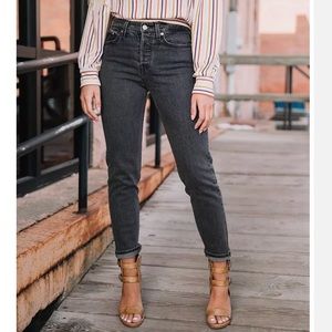 Levi's Premium Wedgie Jeans Size 27